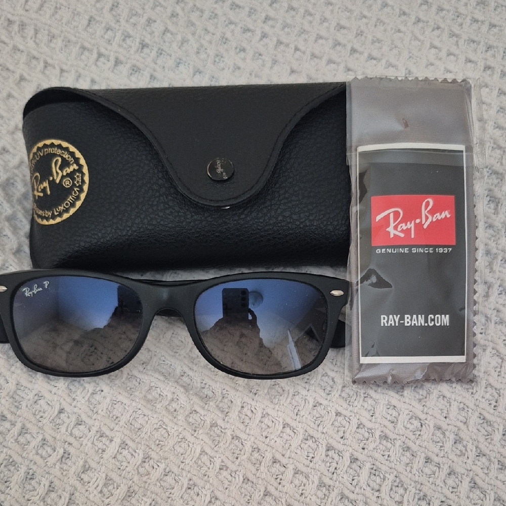 Ray-Ban New Wayfarer Sunglasses with Case